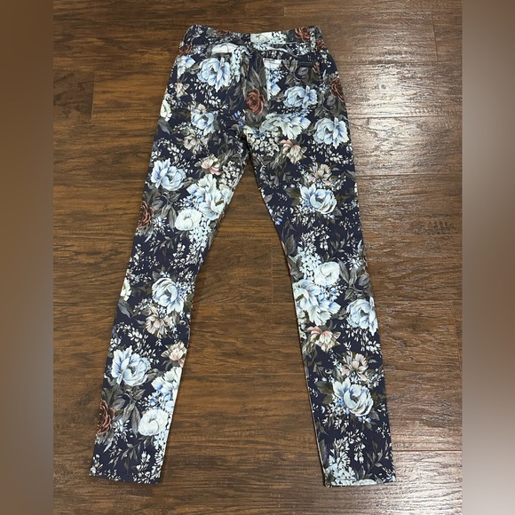 💥LAST DAY💥 7 For All Mankind Women's Navy & Floral Print Pants Size 24 - Picture 3 of 11